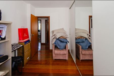 Apartamento à venda com 162m², 4 quartos e 3 vagasQuarto 1