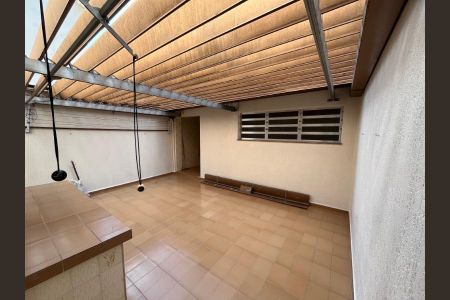 Casa à venda com 140m², 2 quartos e 2 vagas Casa à venda com 140m², 2 quartos e 2 vagasFoto 02