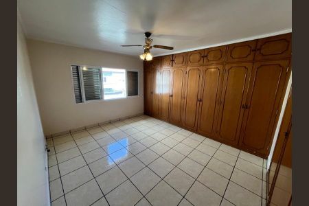 Casa à venda com 140m², 2 quartos e 2 vagas Casa à venda com 140m², 2 quartos e 2 vagasFoto 10