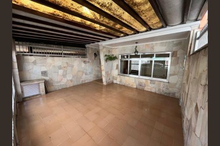 Casa à venda com 140m², 2 quartos e 2 vagas Casa à venda com 140m², 2 quartos e 2 vagasFoto 03