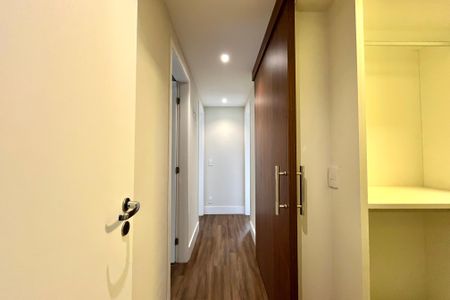 Apartamento à venda com 170m², 3 quartos e 3 vagasCorredor