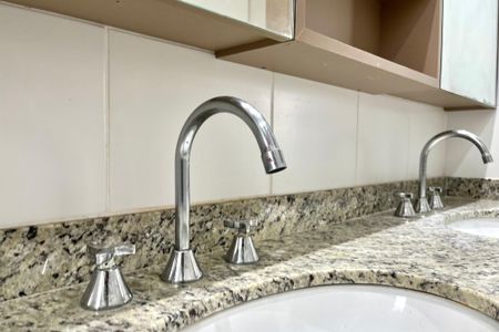 Apartamento à venda com 170m², 3 quartos e 3 vagasBanheiro da Suíte 1