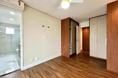 Apartamento à venda com 170m², 3 quartos e 3 vagasSuíte 1