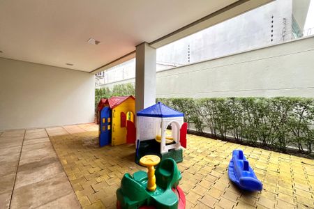 Apartamento à venda com 170m², 3 quartos e 3 vagasÁrea comum - Playground