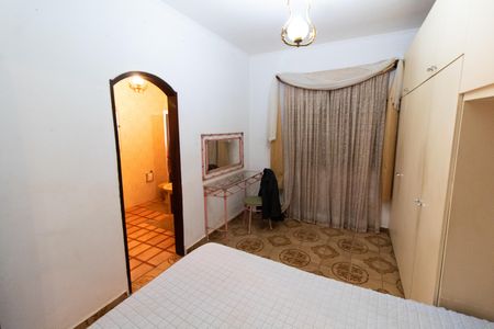 Casa de condomínio à venda com 348m², 2 quartos e 10 vagas Casa de condomínio à venda com 348m², 2 quartos e 10 vagasSuíte