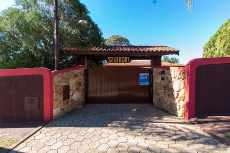 Casa de condomínio à venda com 348m², 2 quartos e 10 vagas Casa de condomínio à venda com 348m², 2 quartos e 10 vagasFachada