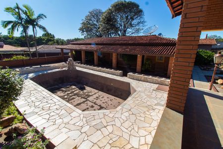 Casa de condomínio à venda com 348m², 2 quartos e 10 vagas Casa de condomínio à venda com 348m², 2 quartos e 10 vagasÁrea comum