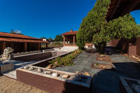 Casa de condomínio à venda com 348m², 2 quartos e 10 vagas Casa de condomínio à venda com 348m², 2 quartos e 10 vagasÁrea comum