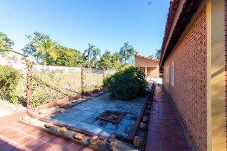 Casa de condomínio à venda com 348m², 2 quartos e 10 vagas Casa de condomínio à venda com 348m², 2 quartos e 10 vagasÁrea comum