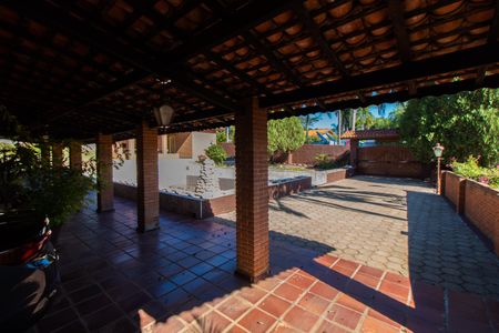 Casa de condomínio à venda com 348m², 2 quartos e 10 vagas Casa de condomínio à venda com 348m², 2 quartos e 10 vagasÁrea comum