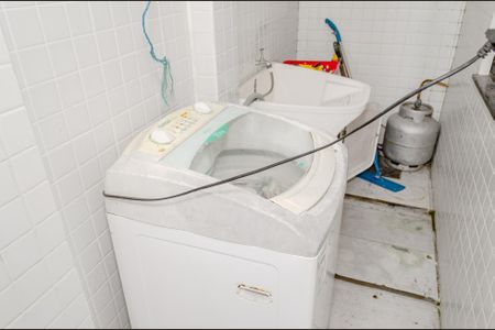 Casa para alugar com 50m², 2 quartos e 1 vaga Casa para alugar com 50m², 2 quartos e 1 vagaÁrea de Serviço