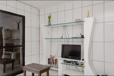 Casa para alugar com 50m², 2 quartos e 1 vaga Casa para alugar com 50m², 2 quartos e 1 vagaSala