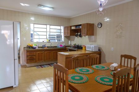 Casa à venda com 279m², 4 quartos e 4 vagas Casa à venda com 279m², 4 quartos e 4 vagasCopa