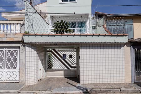 Casa à venda com 279m², 4 quartos e 4 vagas Casa à venda com 279m², 4 quartos e 4 vagasFachada