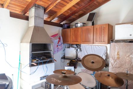 Casa à venda com 279m², 4 quartos e 4 vagas Casa à venda com 279m², 4 quartos e 4 vagasÁrea comum