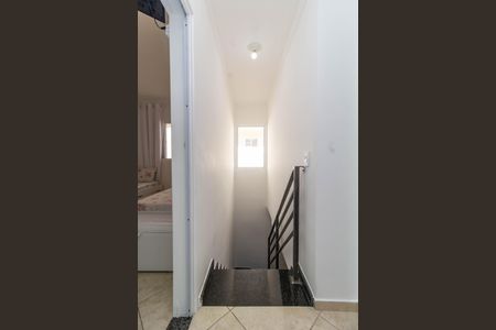 Casa de condomínio à venda com 73m², 2 quartos e 1 vaga Casa de condomínio à venda com 73m², 2 quartos e 1 vagaEscada