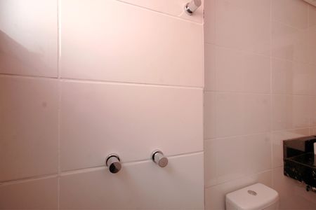 Apartamento à venda com 65m², 2 quartos e 2 vagasBanheiro da Suíte 1