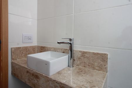 Apartamento à venda com 65m², 2 quartos e 2 vagasBanheiro da Suíte 2