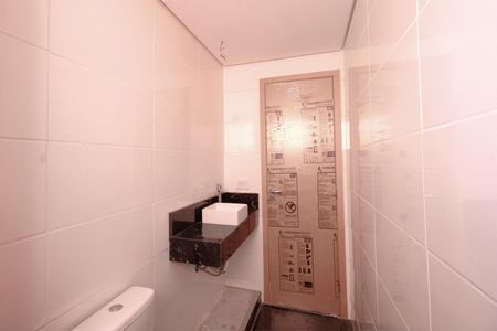 Apartamento à venda com 65m², 2 quartos e 2 vagasBanheiro da Suíte 1