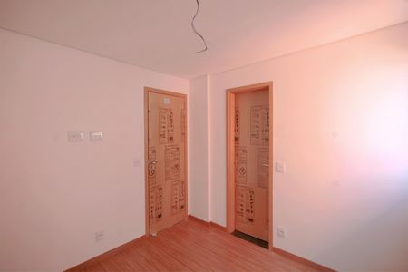 Apartamento à venda com 65m², 2 quartos e 2 vagasSuíte 1