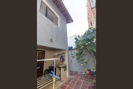 Casa para alugar com 150m², 3 quartos e 1 vagaÁrea de Serviço- Quintal