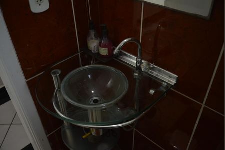 Apartamento à venda com 77m², 2 quartos e 2 vagasBanheiro Social