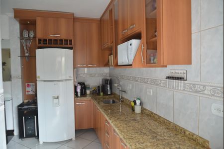 Apartamento à venda com 77m², 2 quartos e 2 vagasCozinha