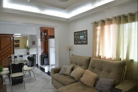 Apartamento à venda com 77m², 2 quartos e 2 vagasSala