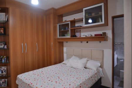 Apartamento à venda com 77m², 2 quartos e 2 vagasSuíte 2