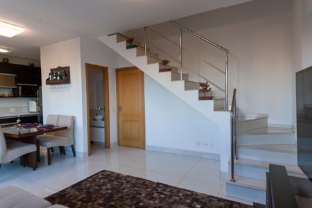 Apartamento para alugar com 75m², 2 quartos e 2 vagasSala