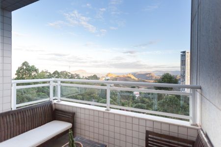 Apartamento para alugar com 75m², 2 quartos e 2 vagasVaranda da Sala