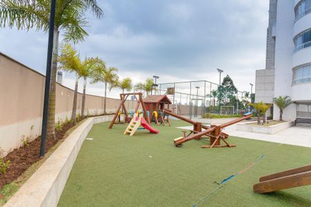Apartamento para alugar com 75m², 2 quartos e 2 vagasÁrea comum - Playground