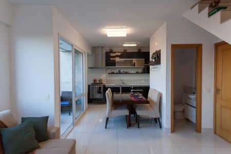 Apartamento para alugar com 75m², 2 quartos e 2 vagasSala