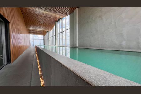 Studio à venda com 24m², 1 quarto e sem vaga Studio à venda com 24m², 1 quarto e sem vagaPiscina