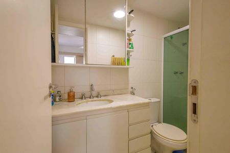 Apartamento à venda com 107m², 3 quartos e 2 vagasBanheiro da Suíte