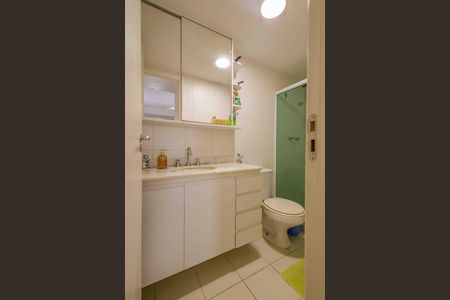 Apartamento à venda com 107m², 3 quartos e 2 vagasBanheiro da Suíte