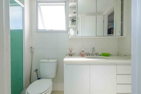 Apartamento à venda com 107m², 3 quartos e 2 vagasBanheiro das Suítes Canadenses