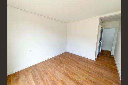 Casa à venda com 529m², 5 quartos e 6 vagasSuíte 3