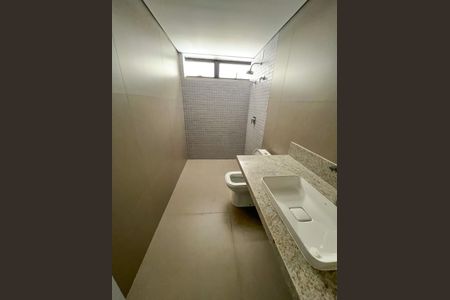 Casa à venda com 529m², 5 quartos e 6 vagasBanheiro 3