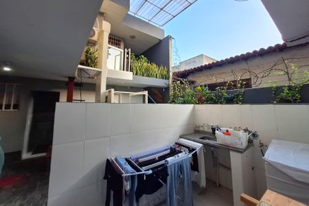 Casa à venda com 550m², 5 quartos e 2 vagasÁrea de Serviço 2