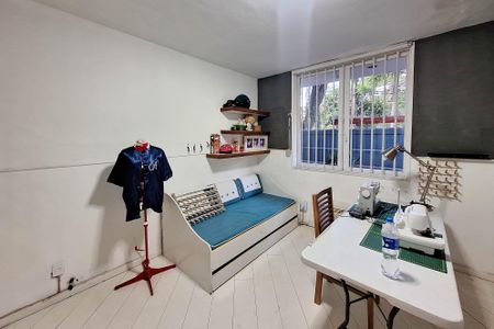 Casa à venda com 550m², 5 quartos e 2 vagasQuarto 2