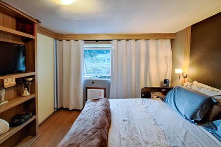 Casa à venda com 550m², 5 quartos e 2 vagasSuíte 2