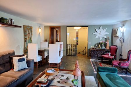 Casa à venda com 550m², 5 quartos e 2 vagasSala 3