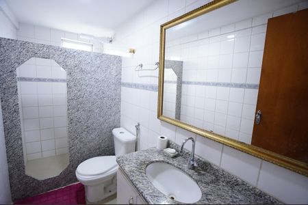 Apartamento para alugar com 90m², 3 quartos e 2 vagas Apartamento para alugar com 90m², 3 quartos e 2 vagasBanheiro