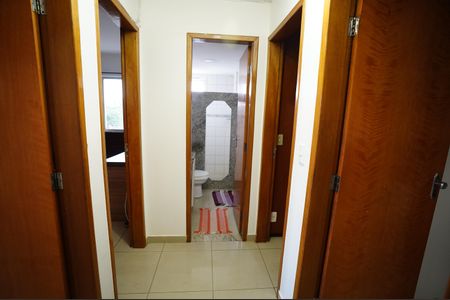 Apartamento para alugar com 90m², 3 quartos e 2 vagas Apartamento para alugar com 90m², 3 quartos e 2 vagasCorredor para os Quartos