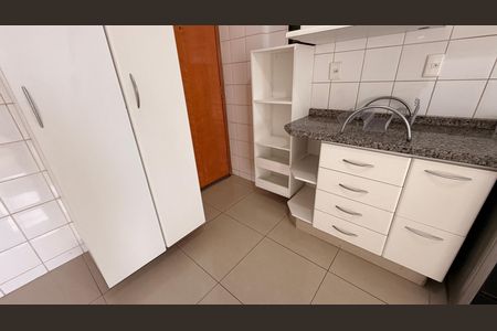 Cozinha de apartamento para alugar com 4 quartos, 90m² em Jardim América, Goiânia