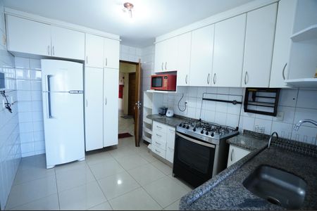 Apartamento para alugar com 90m², 3 quartos e 2 vagas Apartamento para alugar com 90m², 3 quartos e 2 vagasCozinha