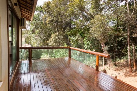 Casa de condomínio à venda com 390m², 3 quartos e 2 vagas Casa de condomínio à venda com 390m², 3 quartos e 2 vagasVaranda da Suíte