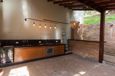 Casa de condomínio à venda com 390m², 3 quartos e 2 vagas Casa de condomínio à venda com 390m², 3 quartos e 2 vagasÁrea gourmet