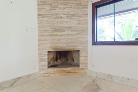 Casa de condomínio à venda com 390m², 3 quartos e 2 vagas Casa de condomínio à venda com 390m², 3 quartos e 2 vagasSala